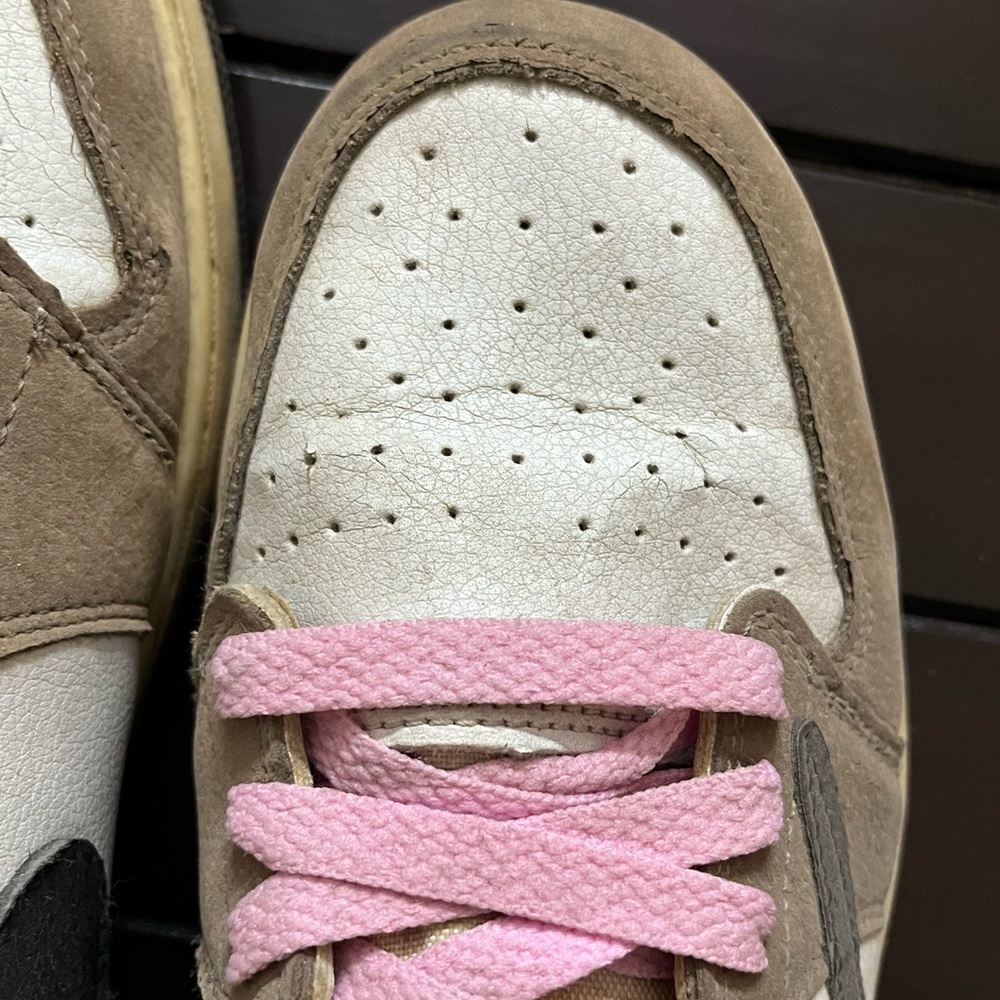 Jordan 1 UK 9.5 - Picture 5 of 7